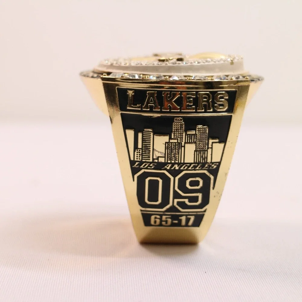 2009 Los Angeles Lakers NBA World Championship Rare Season Paperweight Ring